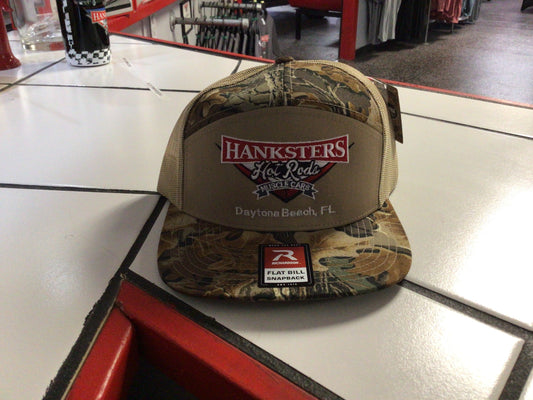 Leafy camo green hat